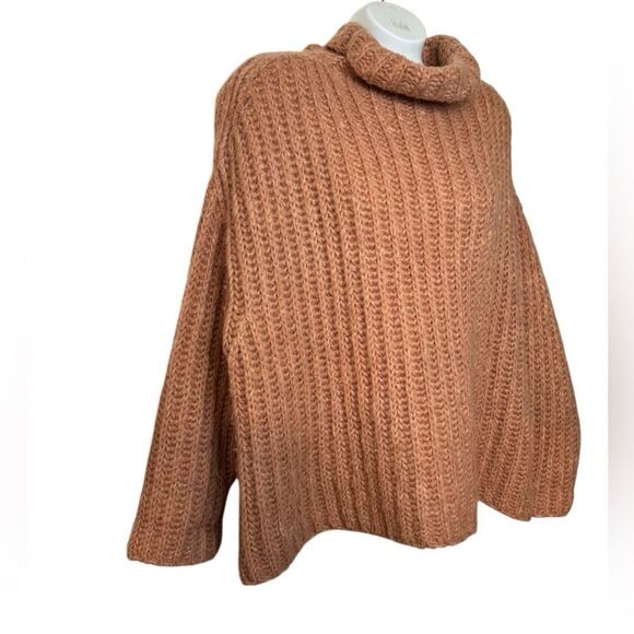 Free People Alpaca & Wool Blend Papaya Chunky Knit Sweater - Picture 2 of 12